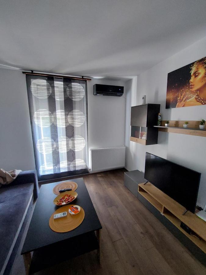 Apartament Dabe Hd Χουνεντοάρα Εξωτερικό φωτογραφία
